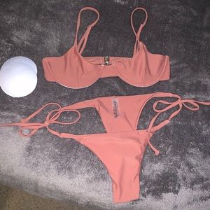 Underwire nude/pink bikini
